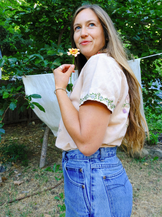 Cutch Darling Embroidered Short Sleeve Blouse