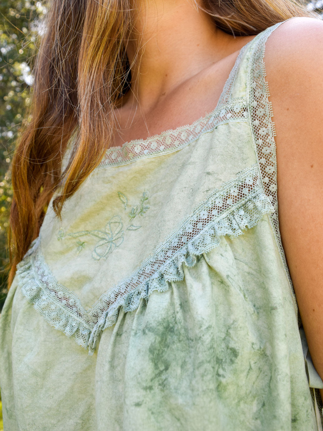 Chlorophyllin Side Tie Lace Dress