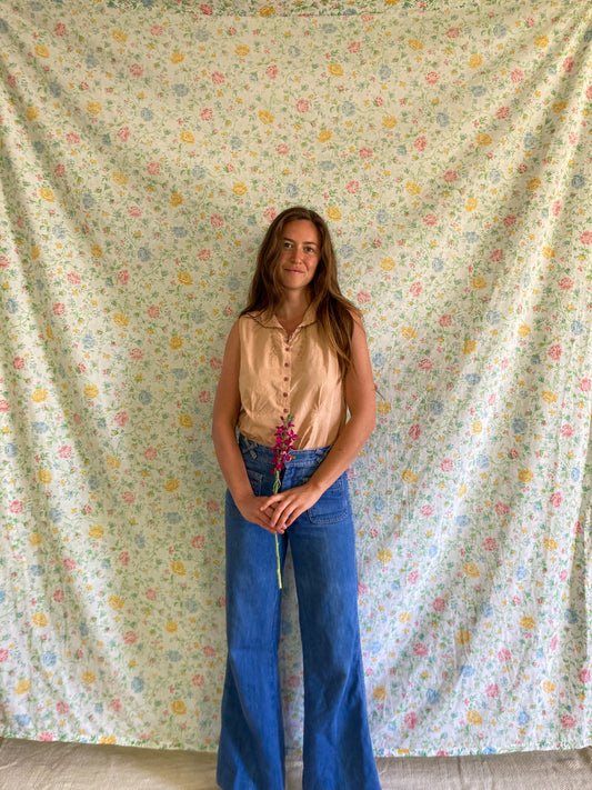 Cutch Embroidered Collar Sleeveless Blouse