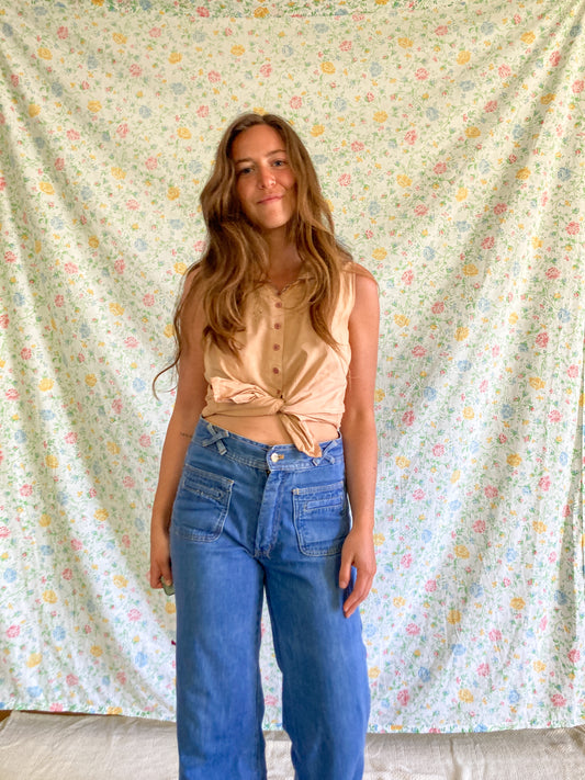 Cutch Embroidered Collar Sleeveless Blouse