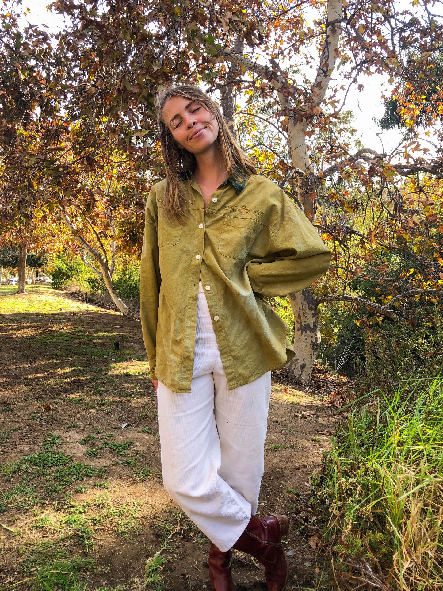 Marigold Floral Embroidered Collar Buttondown