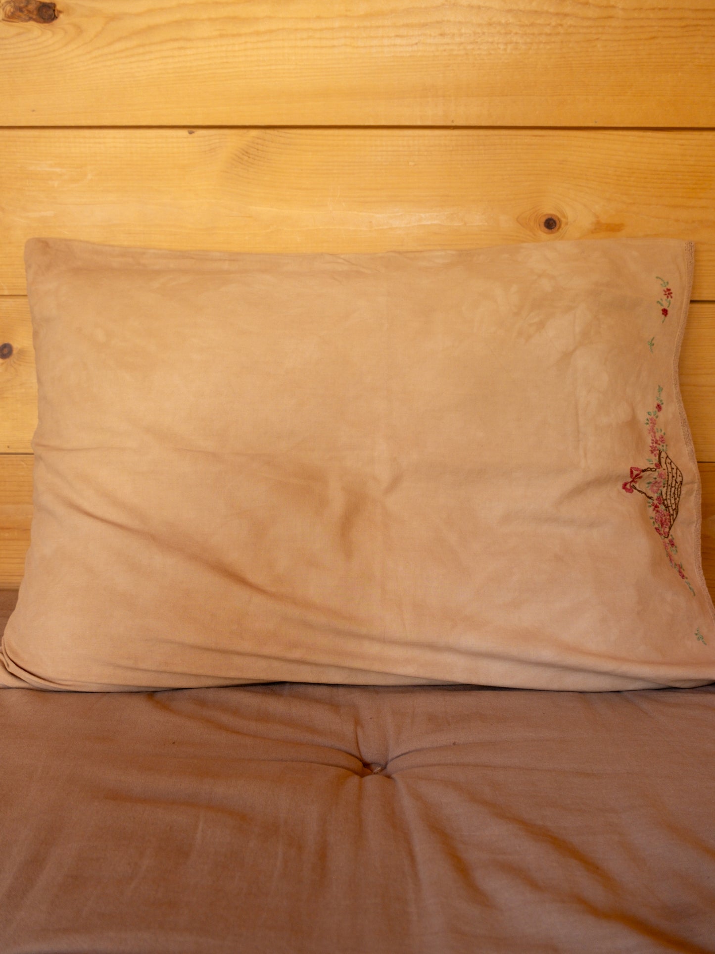 Vintage Cutch Basket Embroidered Cotton Pillowcase