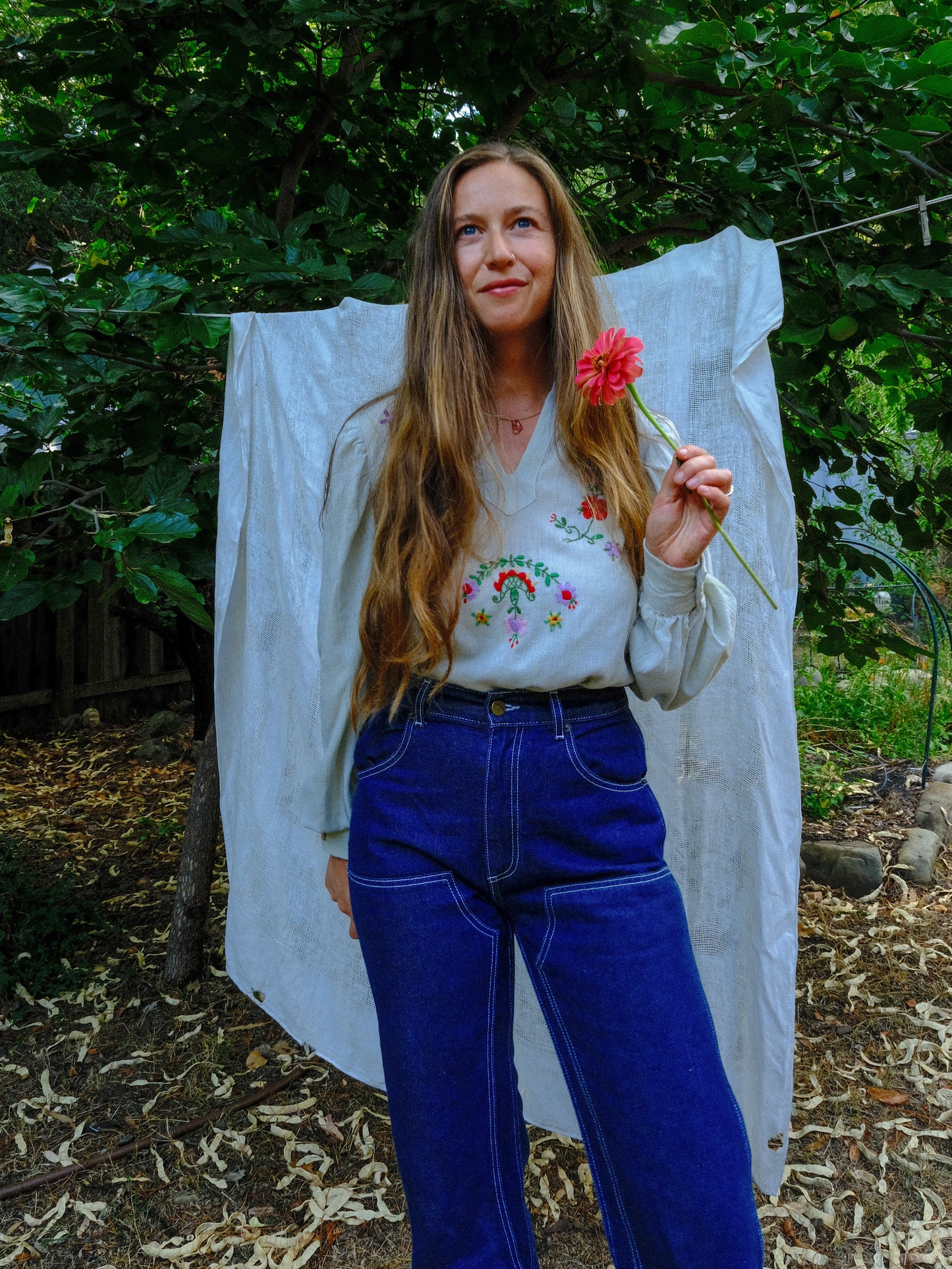 Scabiosa Flower Emroidered Gauze Blouse