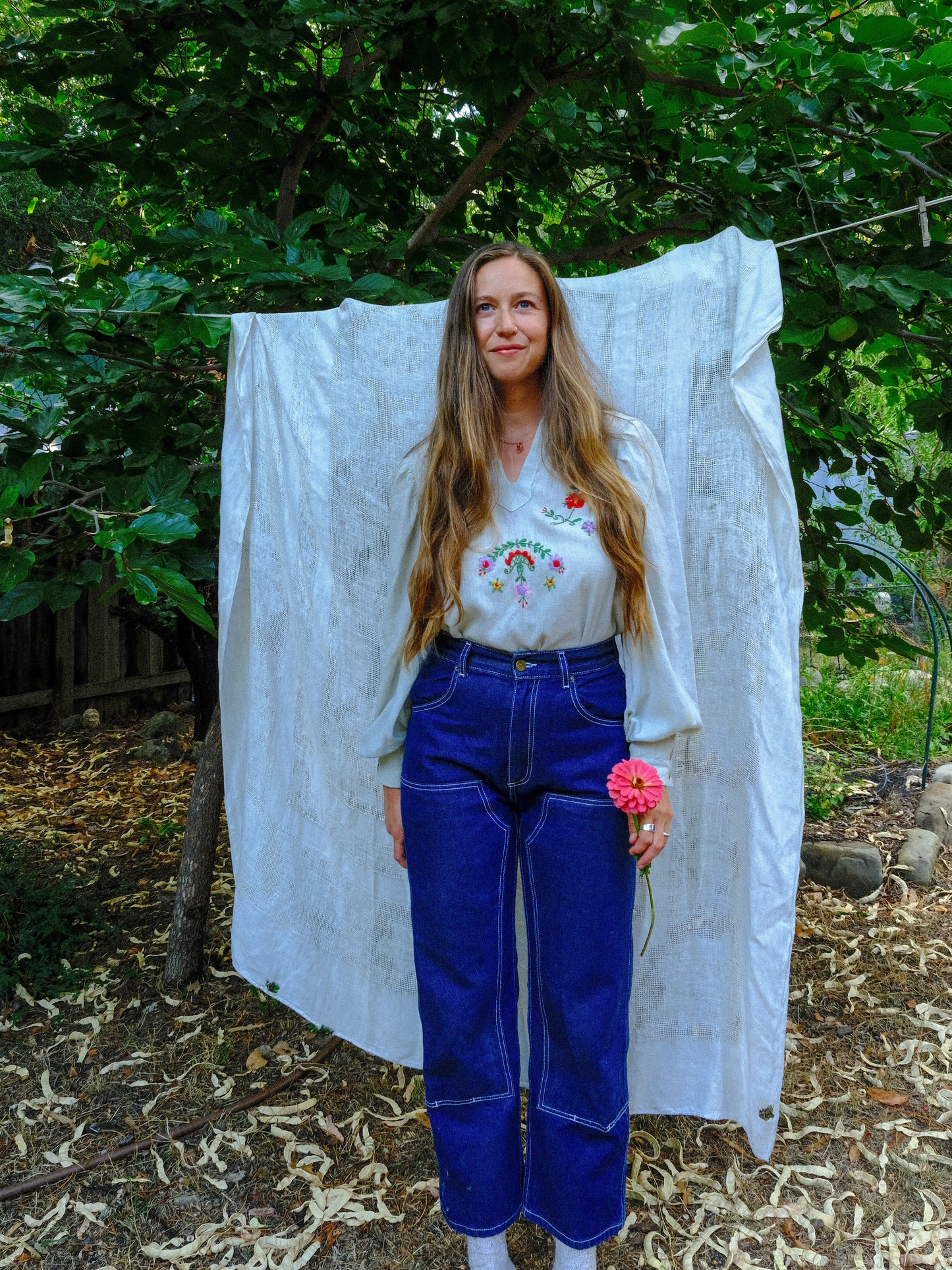 Scabiosa Flower Emroidered Gauze Blouse