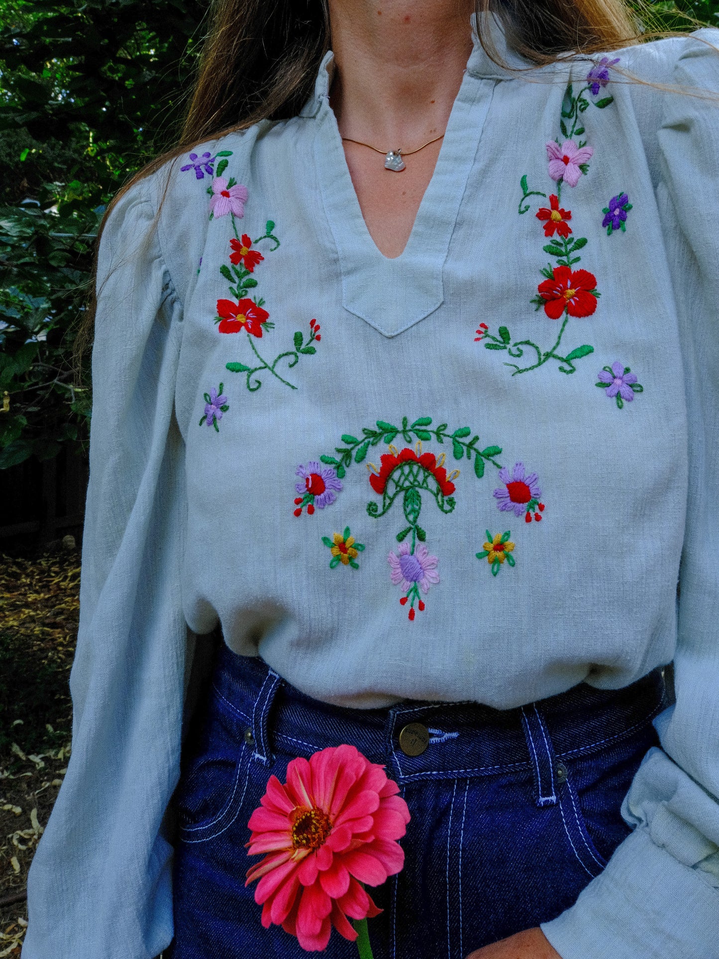 Scabiosa Flower Emroidered Gauze Blouse
