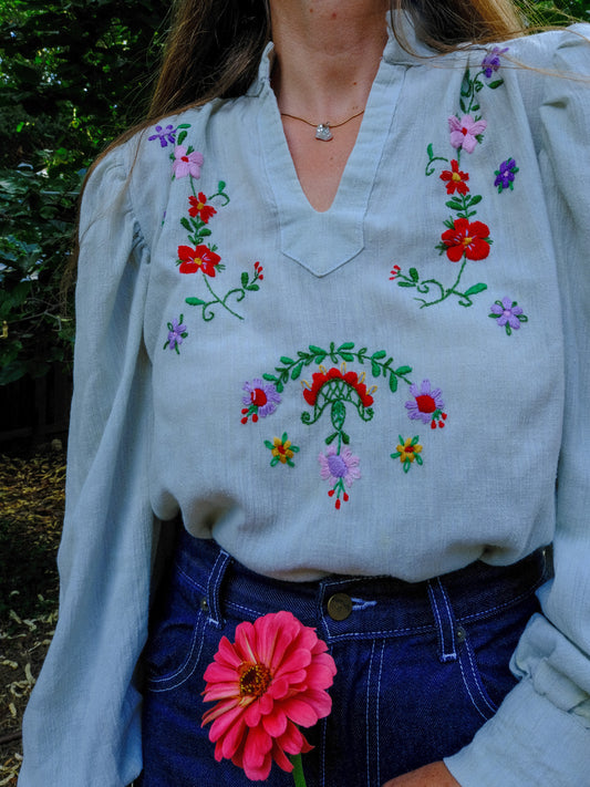 Scabiosa Flower Emroidered Gauze Blouse