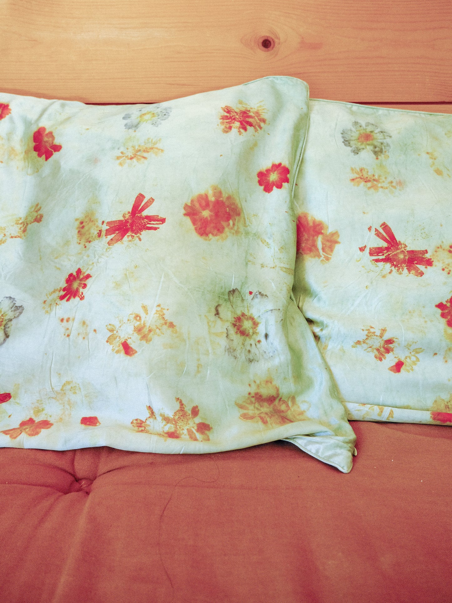 Chlorophyllin Eco-printed Silk Pillowcase Set