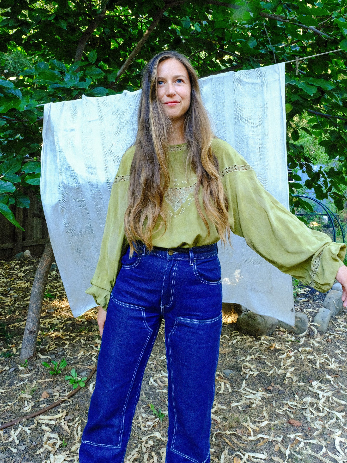 Marigold & Iron Silk Shoulder Seamless Blouse