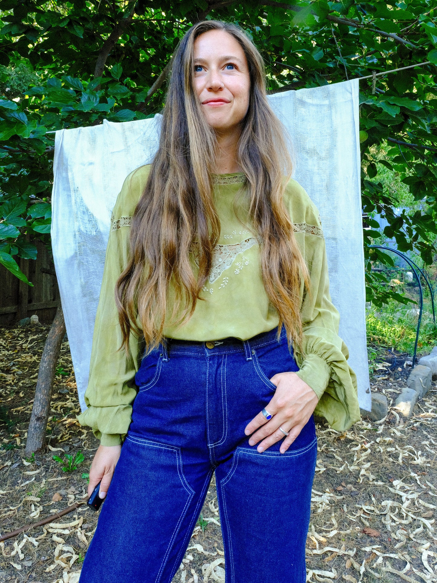 Marigold & Iron Silk Shoulder Seamless Blouse