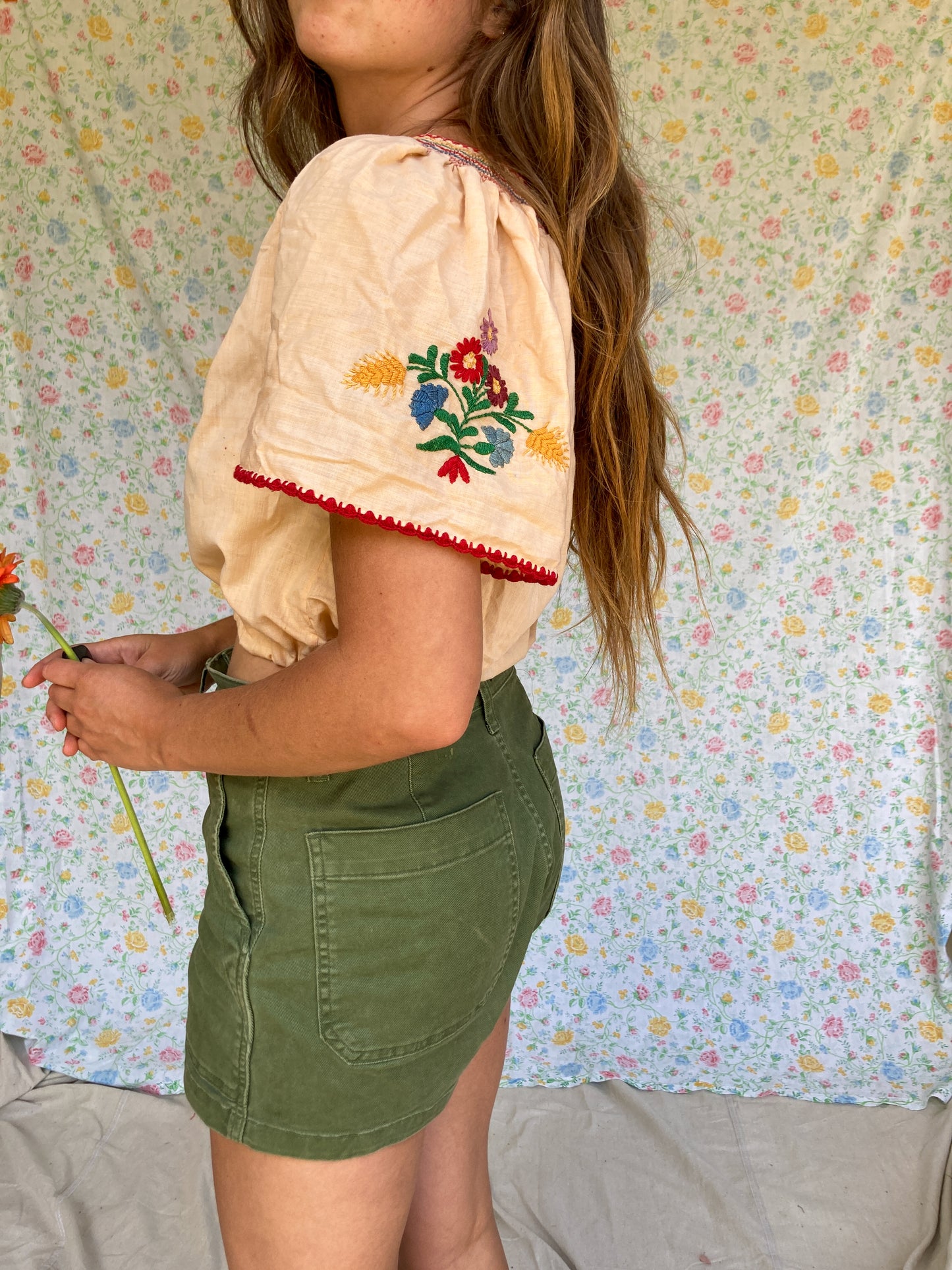 Coreopsis Cropped Embroidered Blouse